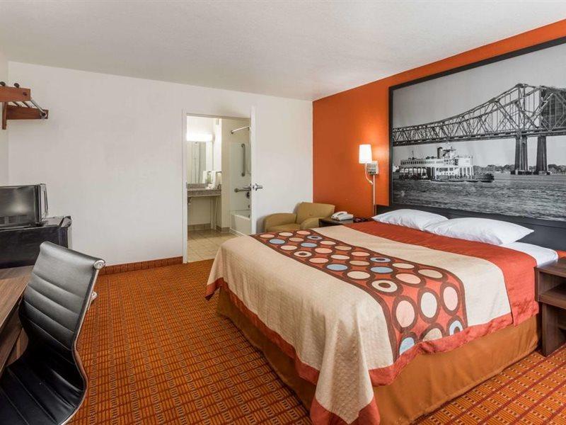 Super 8 By Wyndham Baton Rouge/I-10 Inniswold Exterior foto